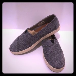TOMS avalon size 8